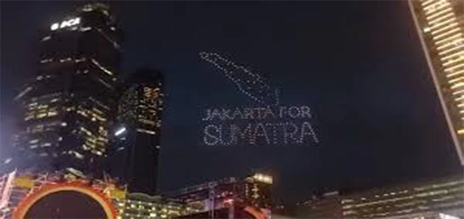 Drone “Jakarta for Sumatra” Hiasi Langit Bundaran HI Ganti Tahun